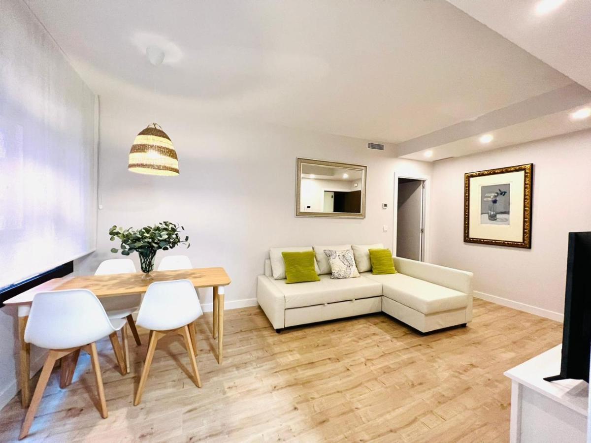 Sky Garden & Seasonal Pool Views By Ele Apartments Málaga Eksteriør bilde