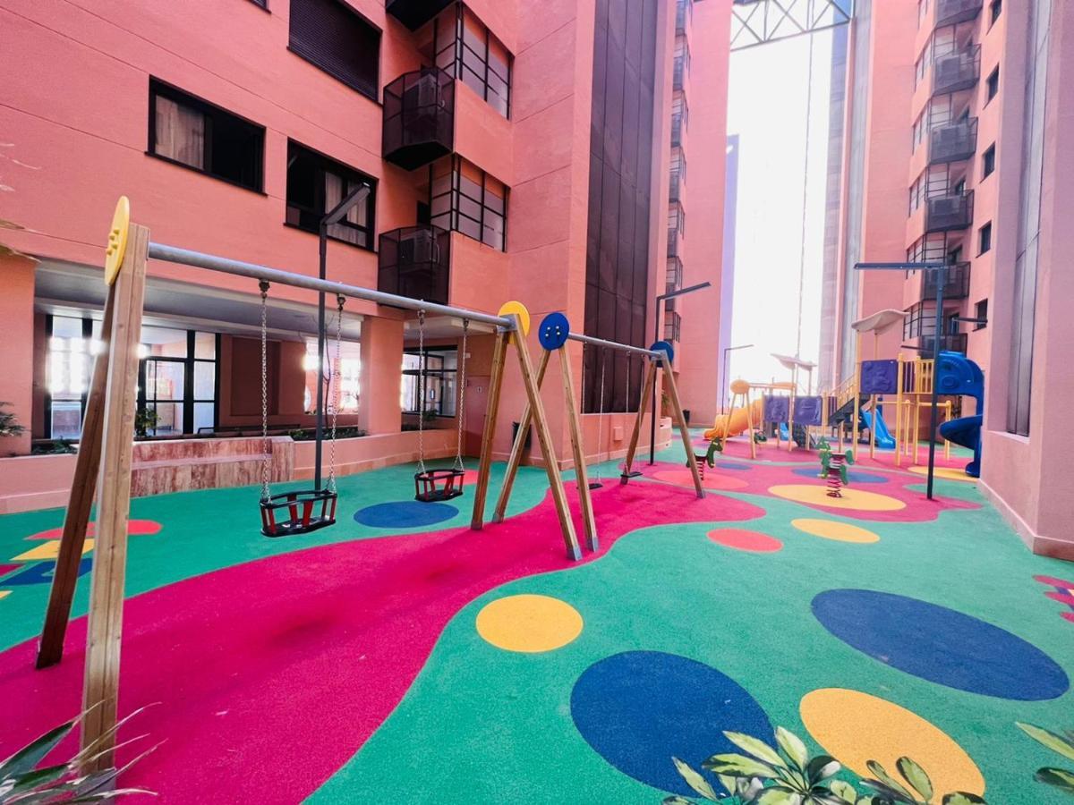 Sky Garden & Seasonal Pool Views By Ele Apartments Málaga Eksteriør bilde