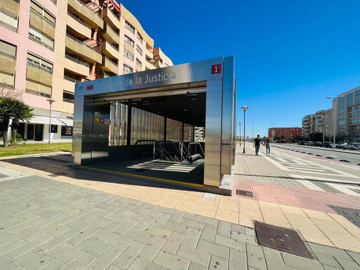 Sky Garden & Seasonal Pool Views By Ele Apartments Málaga Eksteriør bilde